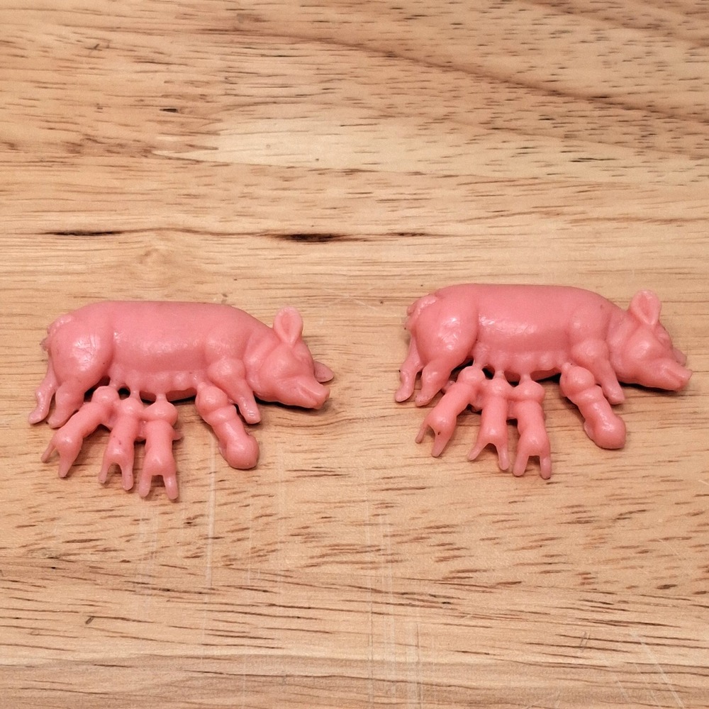 Lot of 2 Vintage Plastic Momma Pig Sow Baby Piglet Nursing Farm Figure Hong Kong